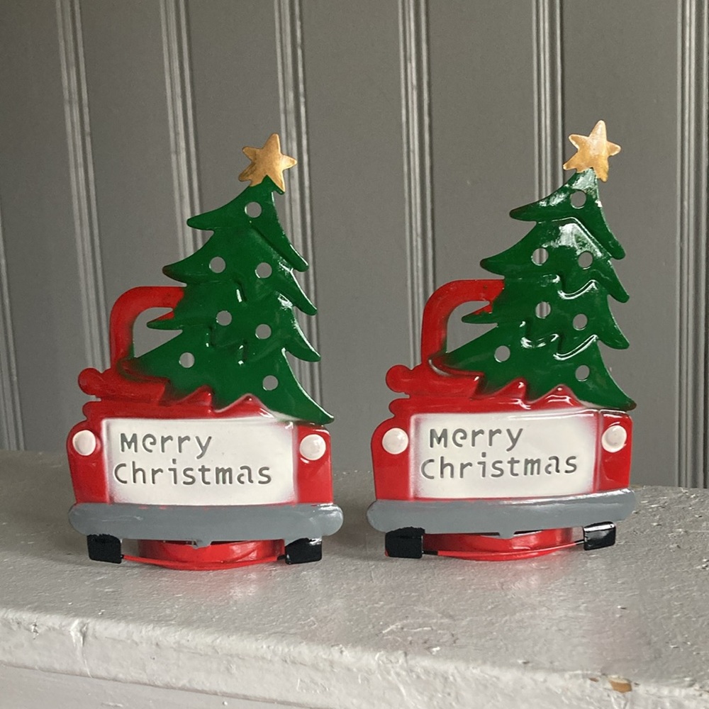 NWT Set of 2- Farm Truck Christmas Tree🎄 Merry Christmas Metal Candle🕯️Holders